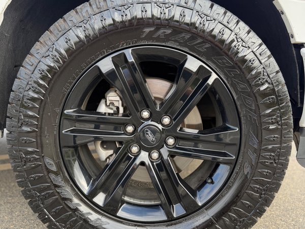 Foto 9 - Ford F150 Lariat 5.0 V8 Gasolina Fx4
