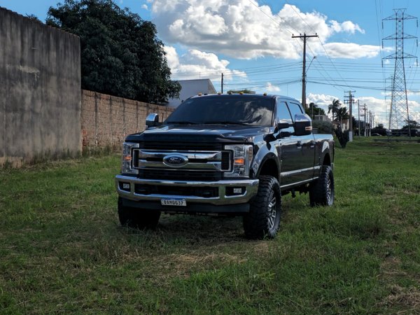 Foto 1 - Ford F250 Super Duty 6.7 V8 Turbo Diesel 4x4