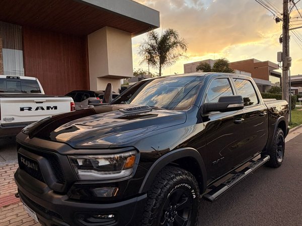 Foto 7 - RAM 1500 Rebel 5.7 V8 Gasolina 4x4