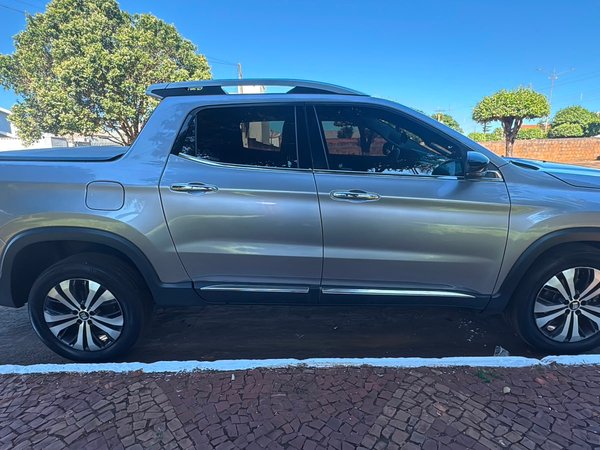 Foto 2 - Fiat Toro Volcano 2.0TDi 16v 4x4