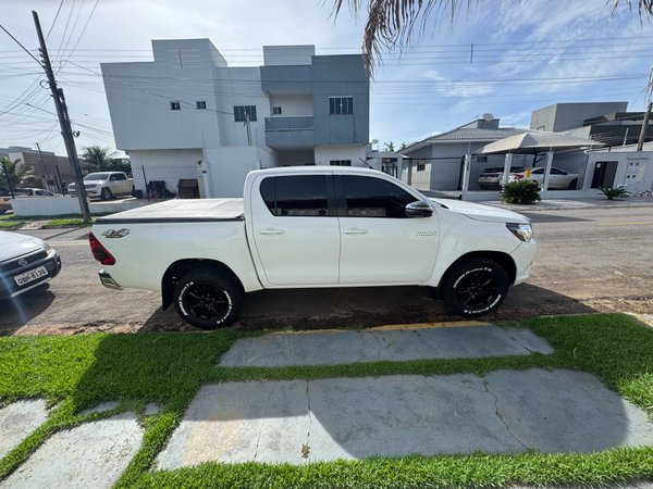 Foto 6 - Toyota Hilux SRV 2.8 Turbo Diesel 4x4