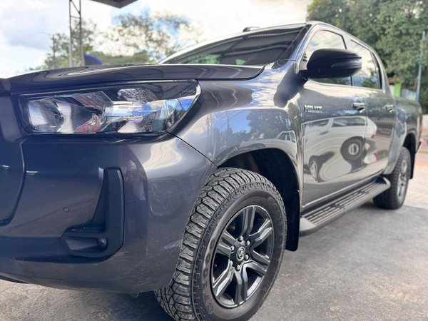 Foto 2 - Toyota Hilux SR 2.8 Turbo Diesel 4x4
