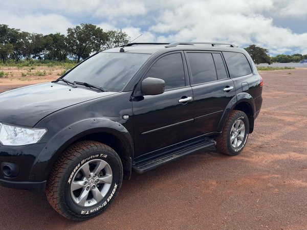 Foto 2 - Mitsubishi Pajero Dakar HPE 3.2TDi 16v 4x4