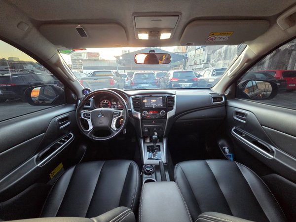 Foto 6 - Mitsubishi L200 Triton Sport GLS 2.4 Turbo Diesel 4x4