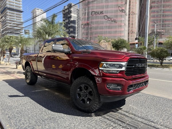 Foto 1 - RAM 3500 Laramie Night Edition 6.7 Turbo Diesel 4x4