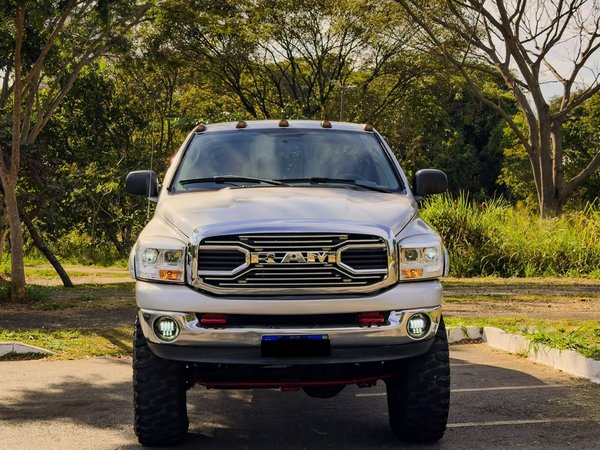 Foto 2 - RAM 2500 SLT 5.9 Turbo Diesel 4x4