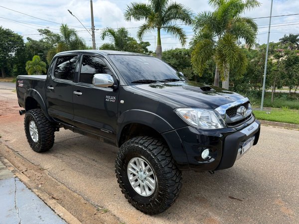 Foto 2 - Toyota Hilux SRV 3.0 Turbo Diesel 4x4