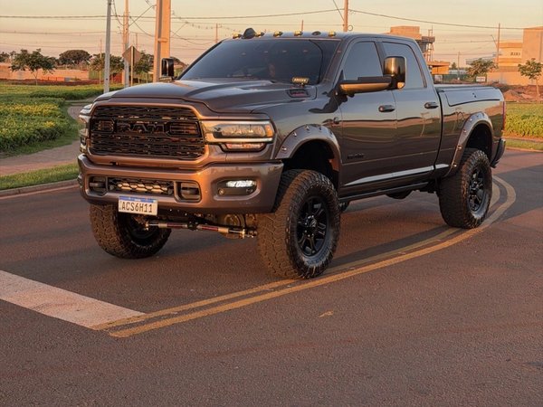 Foto 1 - RAM 2500 Laramie 6.7 Turbo Diesel 4x4