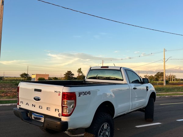 Foto 3 - Ford Ranger XLS 2.2 Turbo Diesel 4x4