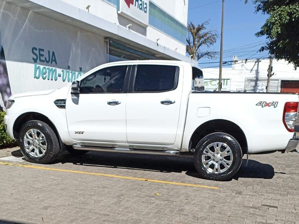 Foto 3 - Ford Ranger XLT 3.2 Turbo Diesel 4x4