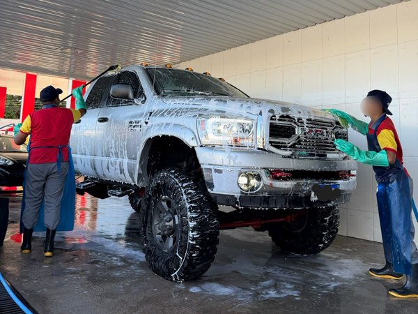 Foto 10 - RAM 2500 SLT 5.9 Turbo Diesel 4x4