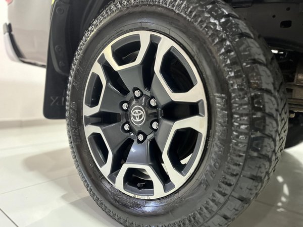 Foto 9 - Toyota Hilux SRX 2.8 Turbo Diesel 4x4