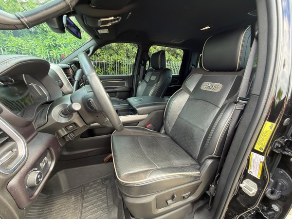 Foto 6 - RAM 2500 Laramie Night Edition 6.7 Turbo Diesel 4x4