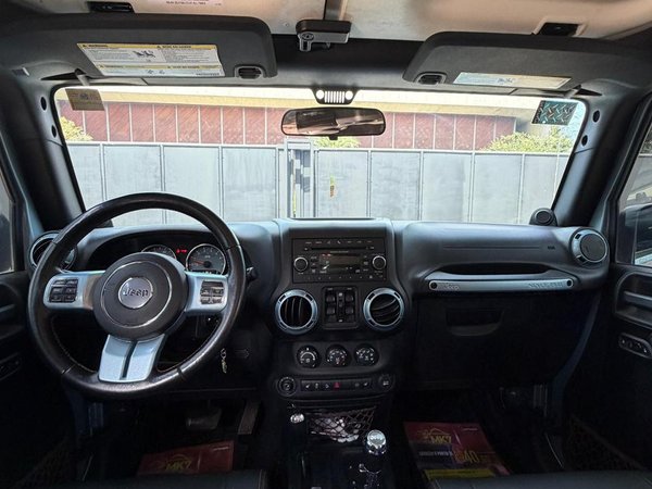 Foto 6 - Jeep Wrangler Unlimited Sport 3.6 V6 24v 4x4 4p.