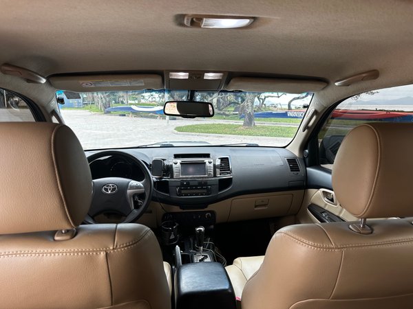 Foto 8 - Toyota Hilux SW4 SRV 3.0 Turbo Diesel 4x4