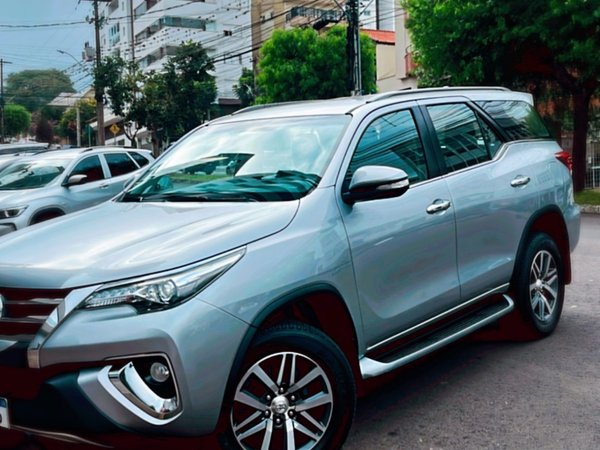 Foto 7 - Toyota Hilux SW4 SRX 2.8 Turbo Diesel 4x4