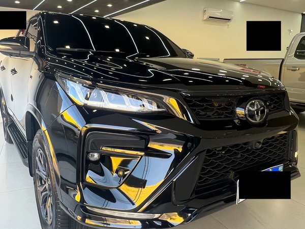 Foto 3 - Toyota Hilux SW4 GR-S 2.8 Turbo Diesel 4x4