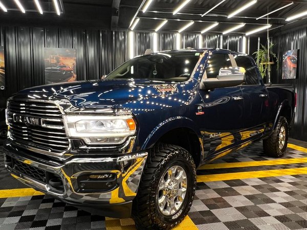 Foto 6 - RAM 3500 Laramie 6.7 Turbo Diesel 4x4