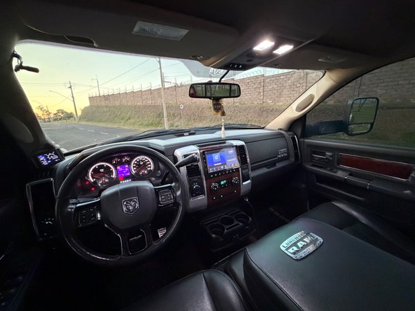 Foto 8 - RAM 2500 Laramie 6.7 Turbo Diesel 4x4