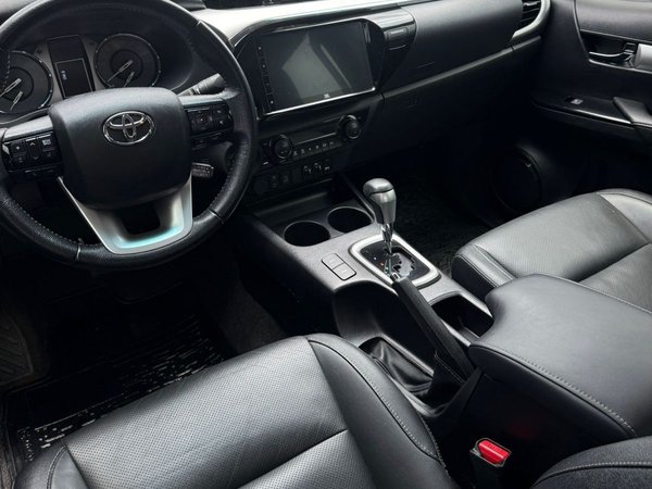 Foto 5 - Toyota Hilux SRX 2.8 Turbo Diesel 4x4