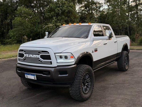 Foto 1 - RAM 2500 Laramie 6.7 Turbo Diesel 4x4