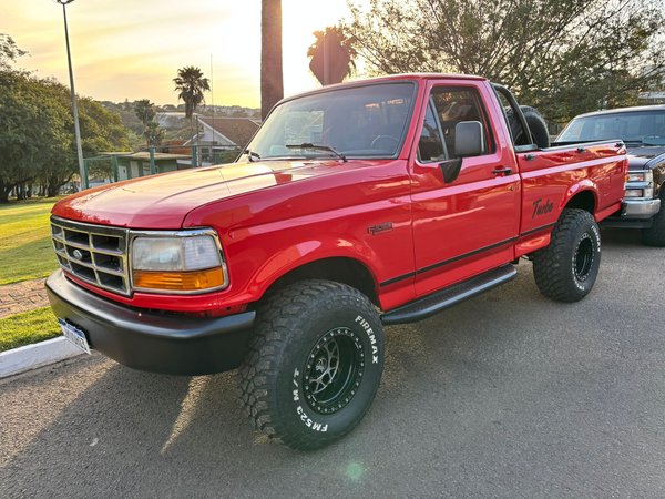 Foto 2 - Ford F1000 XL 4.3 Turbo Diesel 4x2 C.S