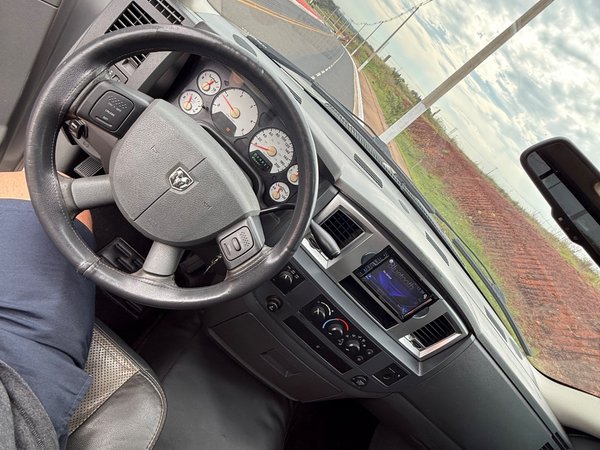 Foto 4 - RAM 2500 SLT 5.9 Turbo Diesel 4x4 C.S