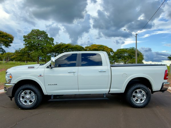 Foto 5 - RAM 2500 Laramie 6.7 Turbo Diesel 4x4
