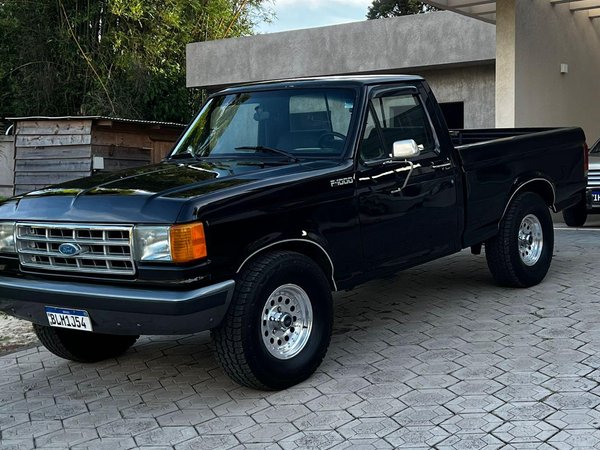 Foto 1 - Ford F1000 Super Série 3.9 Diesel C.S