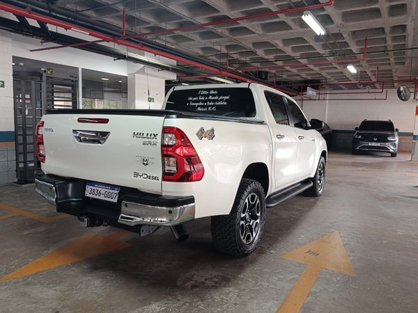Foto 3 - Toyota Hilux SRX 2.8 Turbo Diesel 4x4