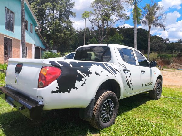 Foto 4 - Mitsubishi L200 Triton GL 3.2 Turbo Diesel 4x4