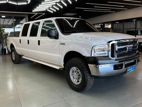 Foto 2 - Ford F250 XLT 3.9 Turbo Diesel