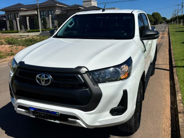 Foto 1 - Toyota Hilux SR 2.8 Turbo Diesel 4x4