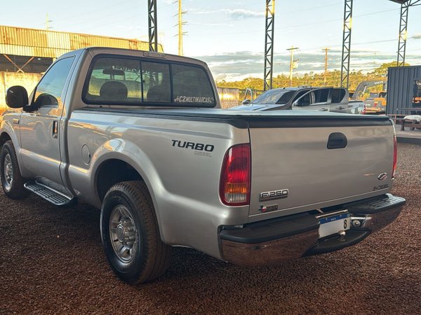 Foto 4 - Ford F250 XLT 3.9 Turbo Diesel 4x2 C.S