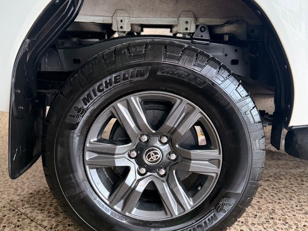 Foto 4 - Toyota Hilux SR Challenge 2.8 Turbo Diesel 4x4