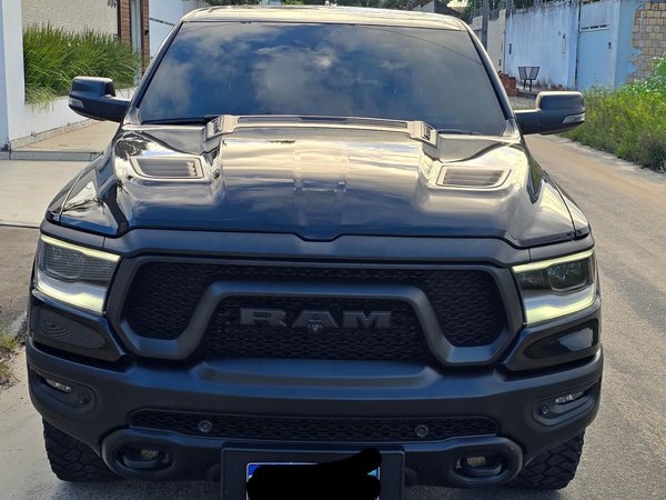 Foto 2 - RAM 1500 Rebel 5.7 V8 Gasolina 4x4