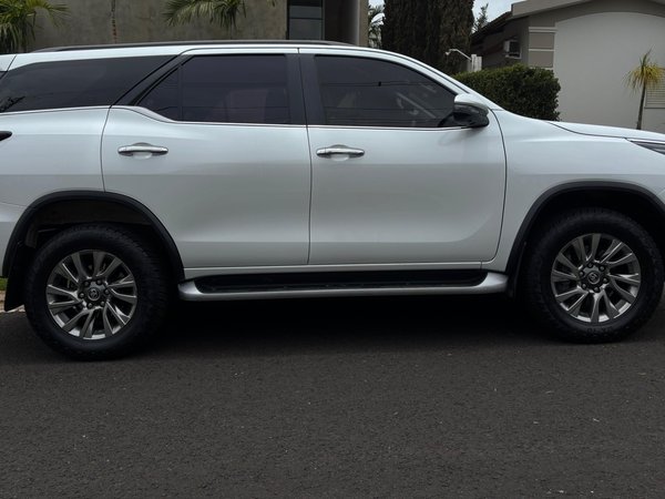 Foto 4 - Toyota Hilux SW4 SRX 2.8 Turbo Diesel 4x4