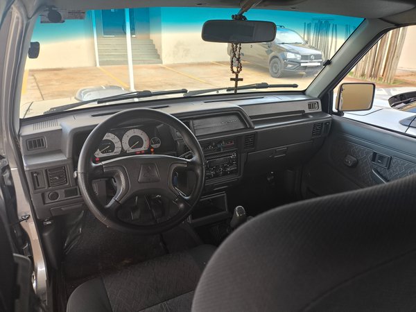 Foto 5 - Mitsubishi L200 GLS 2.5 Turbo Diesel 4x4