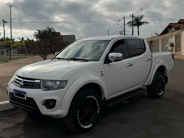 Foto 1 - Mitsubishi L200 Triton HPE 3.5 V6 24v 4x4