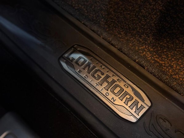 Foto 8 - RAM 3500 Longhorn Limited 6.7 Turbo Diesel 4x4