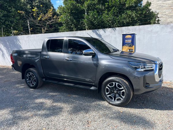 Foto 1 - Toyota Hilux SRV 2.8 Turbo Diesel 4x4