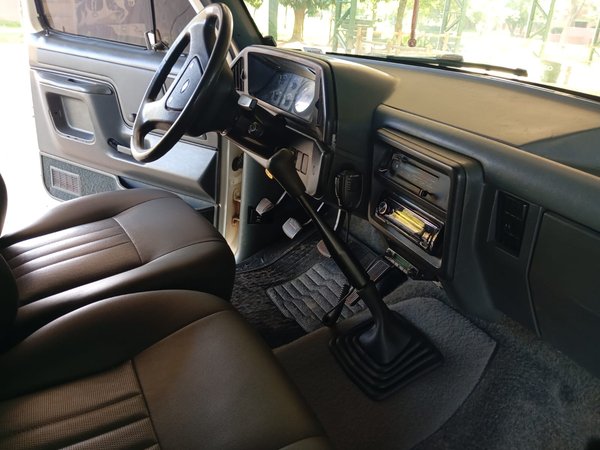 Foto 5 - Ford F1000 3.9 Diesel