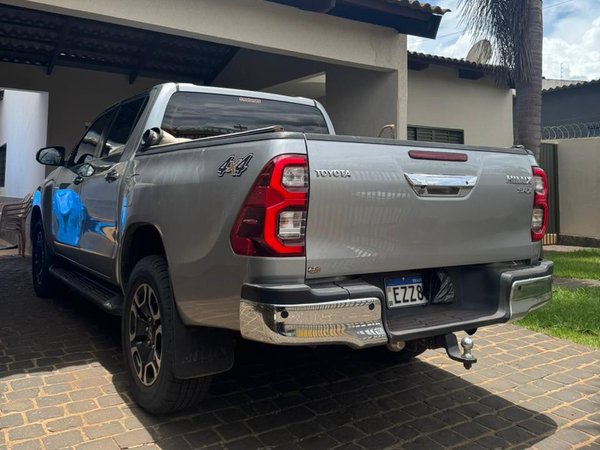 Foto 4 - Toyota Hilux SRX 2.8 Turbo Diesel 4x4