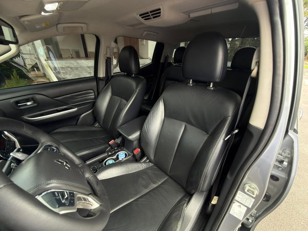 Foto 5 - Mitsubishi L200 Triton Sport HPE-S 2.4 Turbo Diesel 4x4