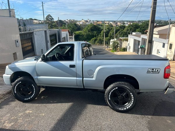 Foto 4 - Chevrolet S10 Advantage 2.4 Flex 4x2