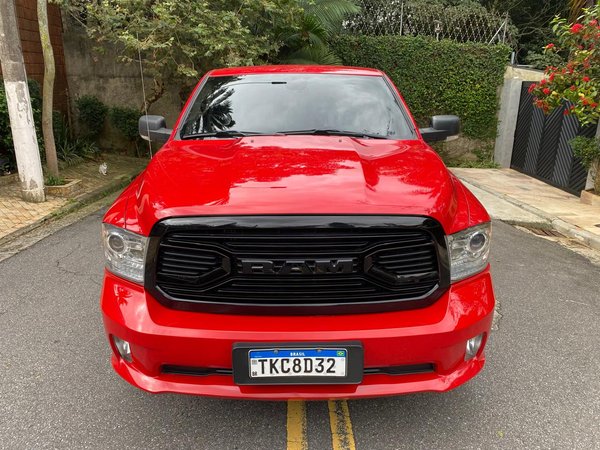 Foto 2 - RAM Classic Laramie Night Edition 5.7 V8 Gasolina 4x4