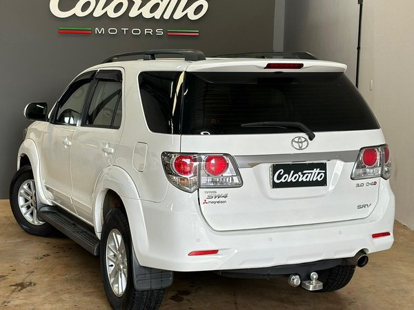 Foto 3 - Toyota Hilux SW4 SRV 3.0 Turbo Diesel 4x4