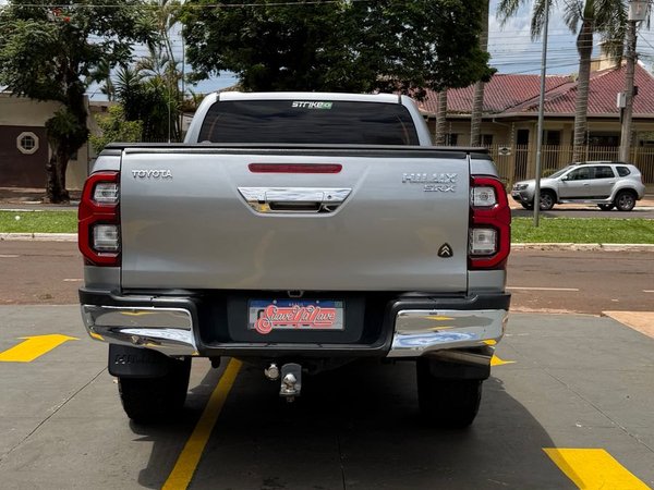 Foto 4 - Toyota Hilux SRX 2.8 Turbo Diesel 4x4