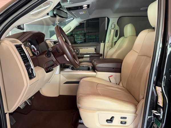 Foto 3 - RAM 2500 Laramie 6.7 Turbo Diesel 4x4