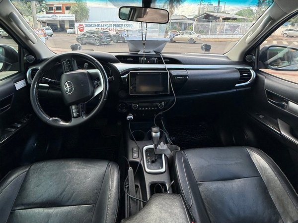 Foto 4 - Toyota Hilux SRV 2.8 Turbo Diesel 4x4